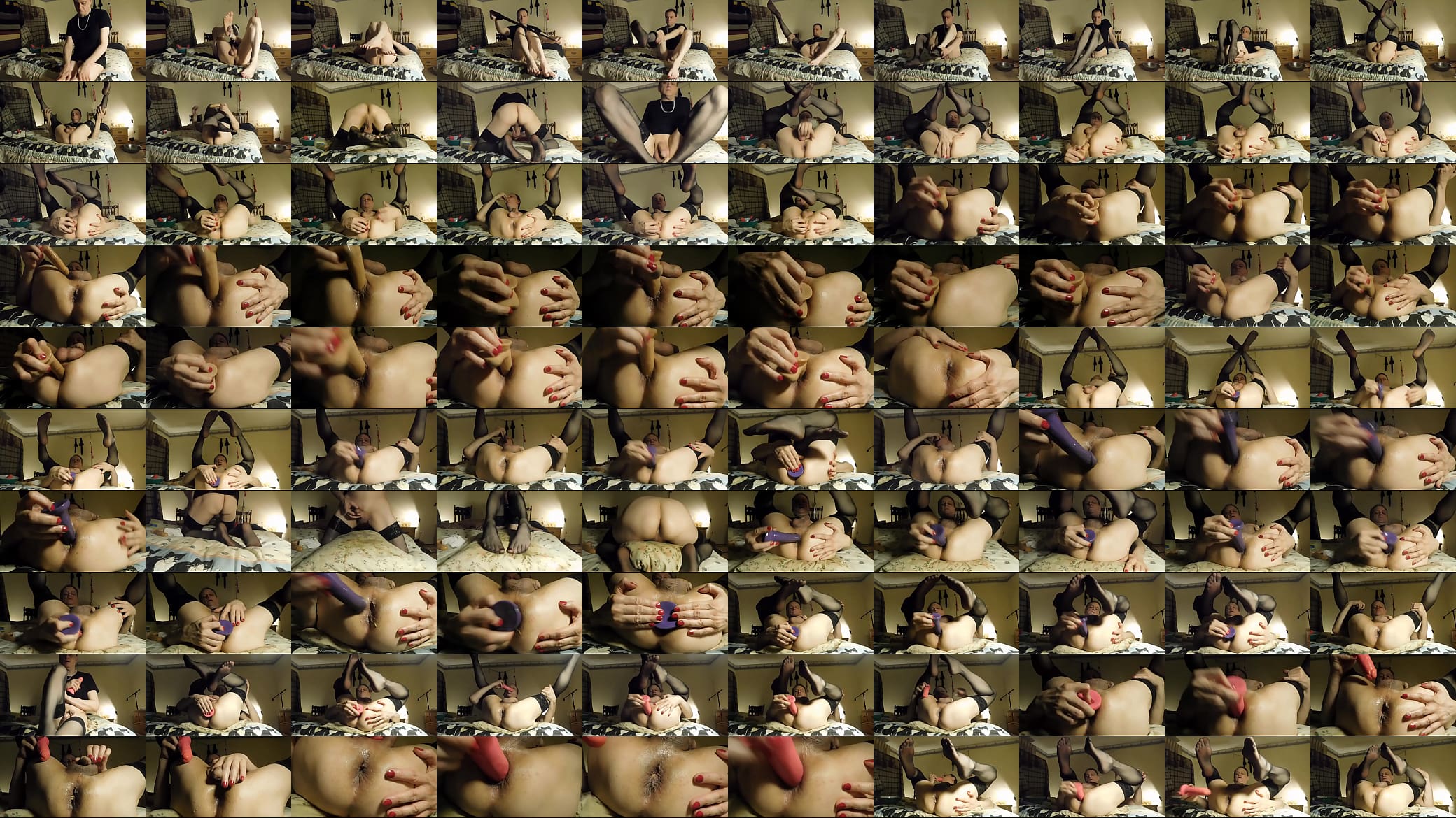 Three dildo anal workout in dark stockings 预览图