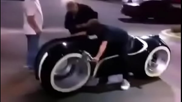 trim.94E01AE0-0E50-434B-9F86-7D747271C6C1.MOV
