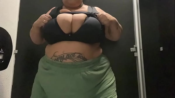 Bbw shown in the gym bathroom - Mary Jhuana