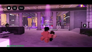 Je baise cette meuf sur Roblox