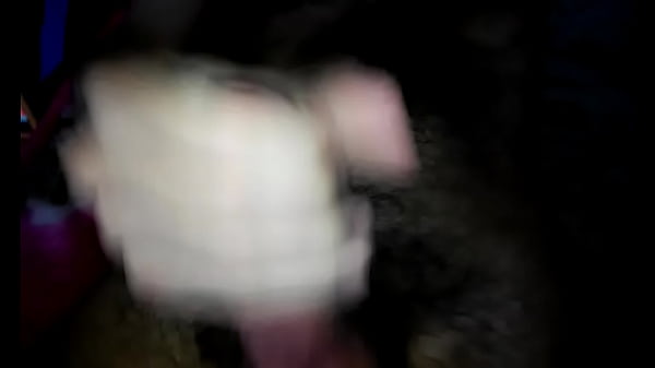 Download Video - Magrinho na punheta gozando muito