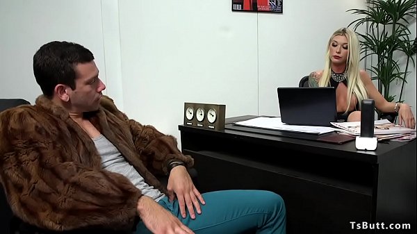 Download Video - Big cock tranny anal fucks in office