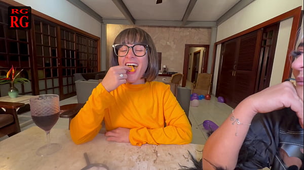友達と食べ物のASMR - コスプレ