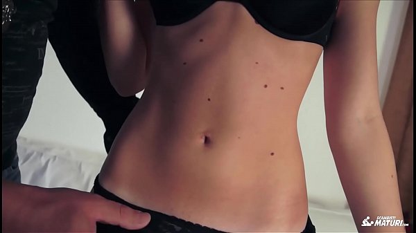 SCAMBISTI MATURI - Italian amateur rides cock in steamy hardcore sex session