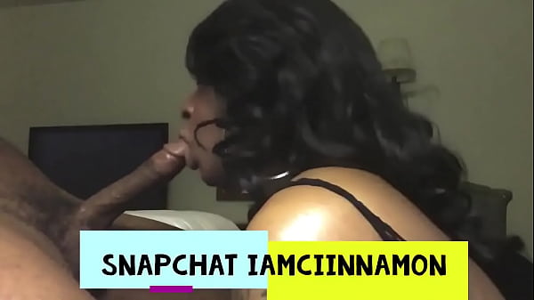 Cannelle Enlevant Une Âme De Fan