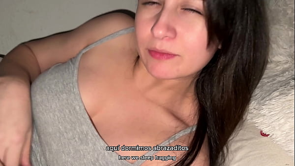 Download Video - Me Asustan En Mi Habitaci&oacute;n y Calmo El Miedo Con La Polla De Mi Hermanastro