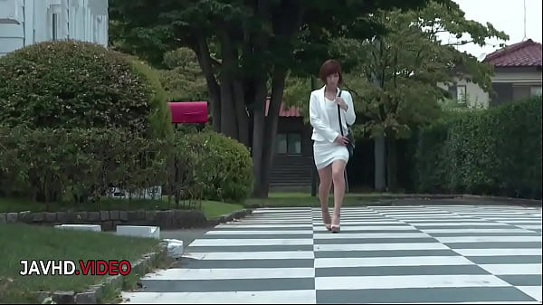 Wild Japanese Wife Gives Sloppy Blowjobs in Steamy Scenes
