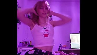 SFW Dublando música e biscoitando Liby Thegabifps