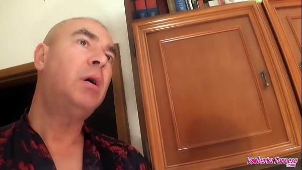 Download Video - Che fortuna essere il vicino di casa di Roberta Farnese&period; Pompini gratis assicurati oltre che ottime scopate