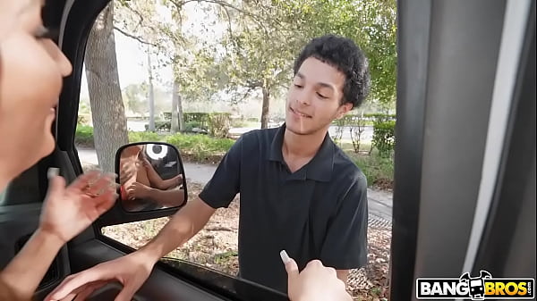 Download Video - Richelle Ryan on The Hunt