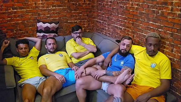 Fui assistir o jogo da seleção com os parceiros...