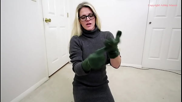 thumb green gloves