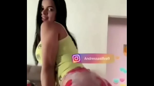 putinha gostosa mostrando o rabo no bigo live br