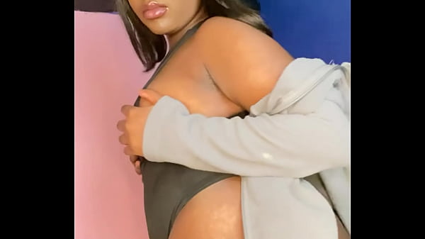 Pretty Pussy Female Rapper