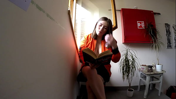 Hot brunette babysitter no panties