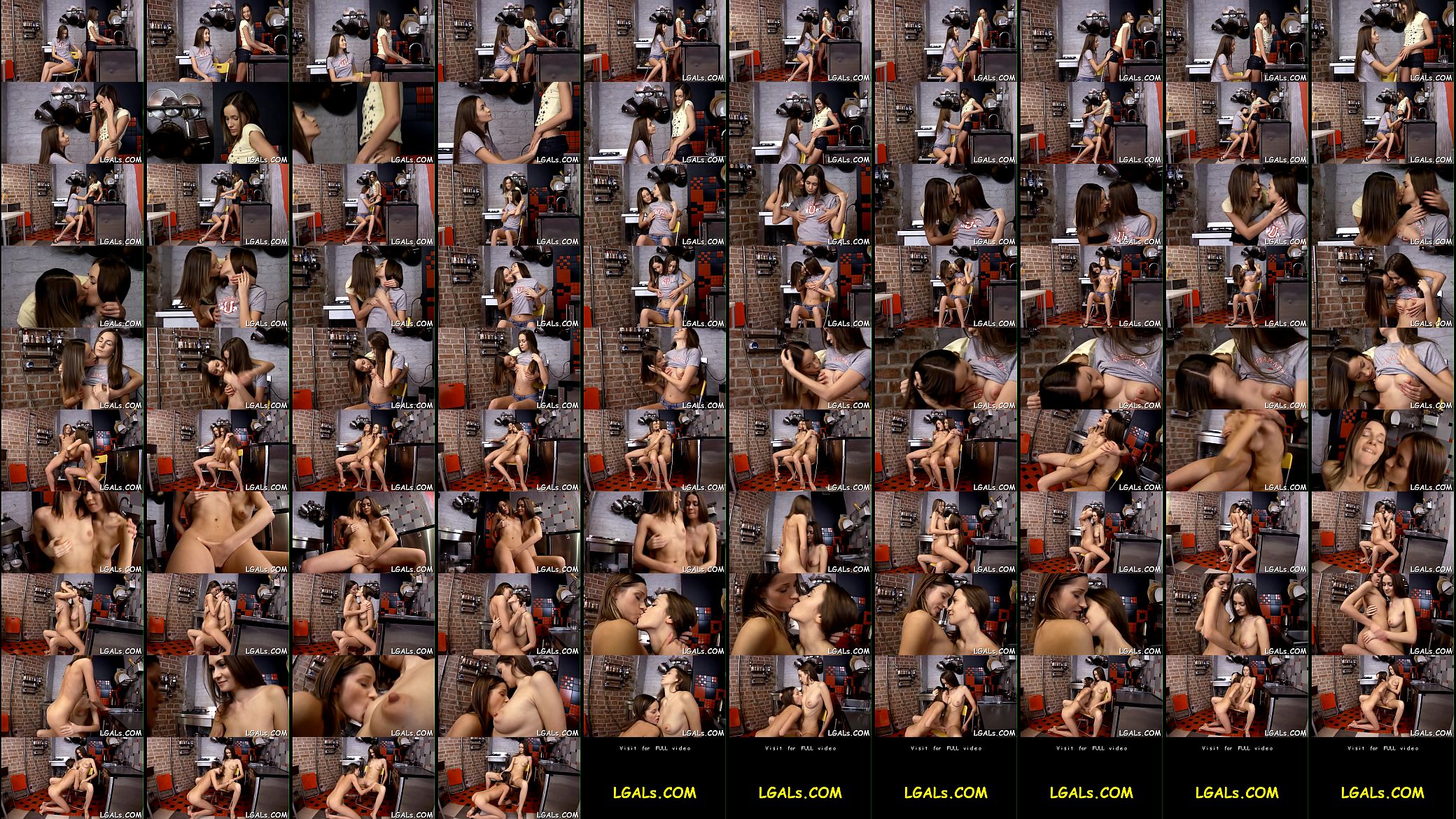 Gals play with sex toys 预览图