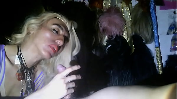 I KEEP SUCKING THAT DOMINANT WHITE BIG COCK (CO...