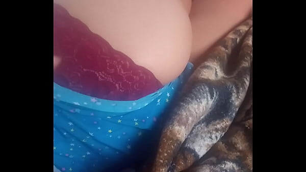 A Stela se amostrando