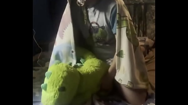 Diaper mickel humping his stuffy with a magic wand #diapercumming #xvideosِ #diaperboy2235 #diapermickel #pornstar #edgi ...