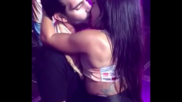 hot dwarf kissing party