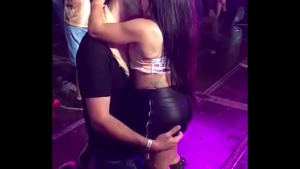hot dwarf kissing party