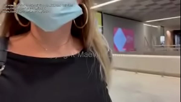 challenge i ask a stranger to fuck me in paris airport