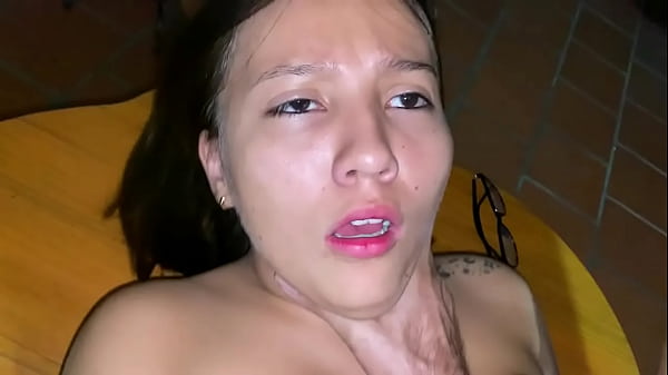 Download Video - me follo a l a novia de mi amiga a ver que esta solita en casa