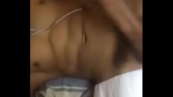 Joven de 18 años enseñando su enorme polla!