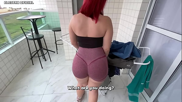 This maid is very hot, I was crazy with lust and I couldn't hold back