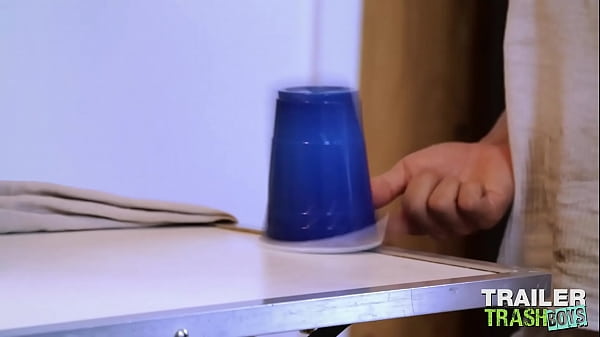 Download Video - TRAILERTRASHBOYS Isaac X And Liam Skye Bareback In Threeway