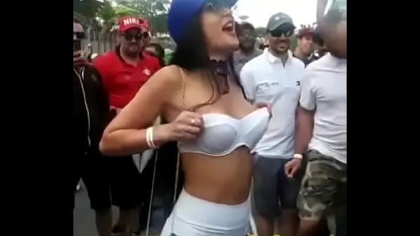 Ses Nouvelles Commandes