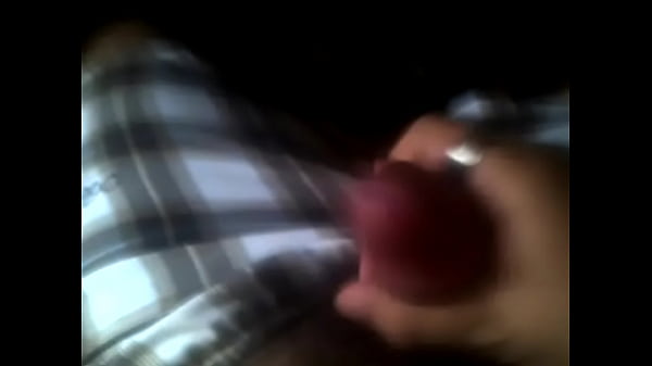masturbandome y derramando semen.MP4