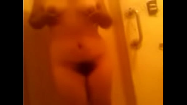 hot fat girl in the bathroom