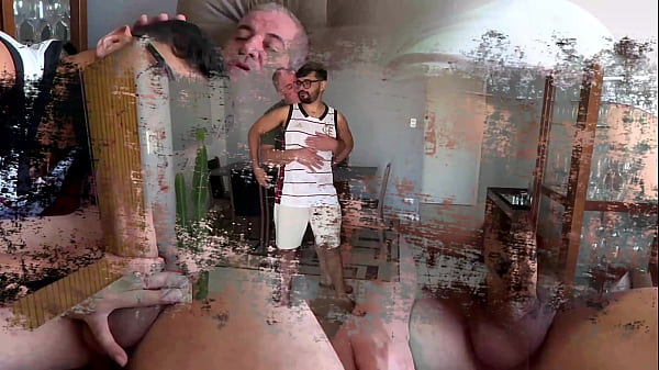 Download Video - MARCOS GOIANO - NERD FODENDO COM URSO DOTADO - URSO FODENDO A BUNDA DO NERD EXCITADO - SEXO GAY SEM CAMISINHA