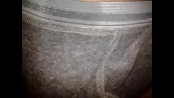 PeeBoy Loves Peing himself