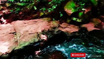 Vacaciones de primavera con mi hijastra y su novio. Mientras hacíamos trekking en Iguazú Misiones, nos cruzamos con un lugareño. Sexo al aire libre con un desconocido, en Salto Mariposa