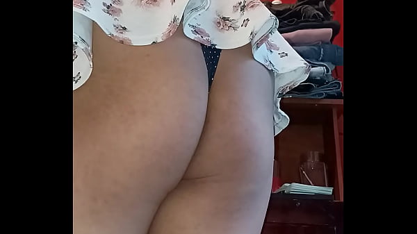 Download Video - mi Rico culito en vestido