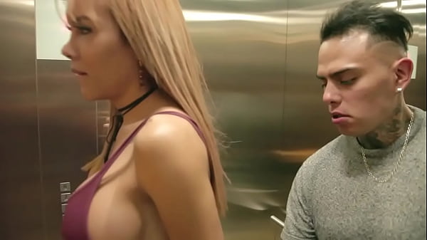 Hot passionate sex at the rooftop with Lizzy La...