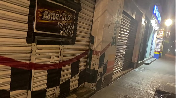 He went to paint and masturbates in the street until he squirted
