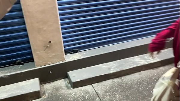 He went to paint and masturbates in the street until he squirted