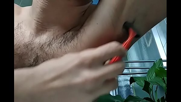 Shaving my armpits