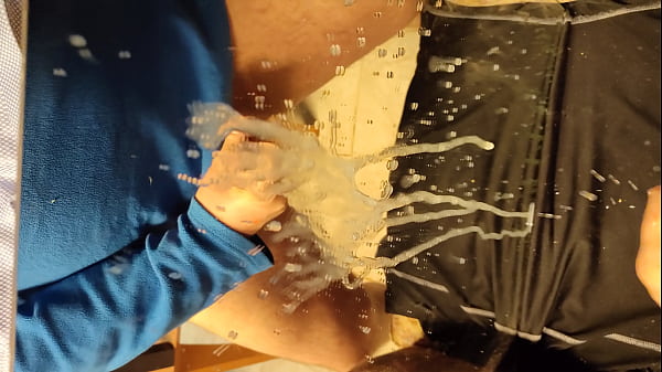 Énorme Éjaculation Maison