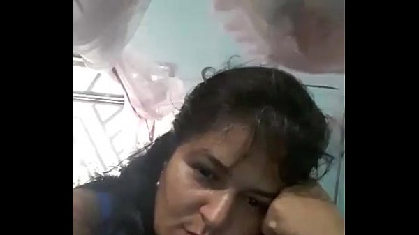 Casada mostrando o bundao