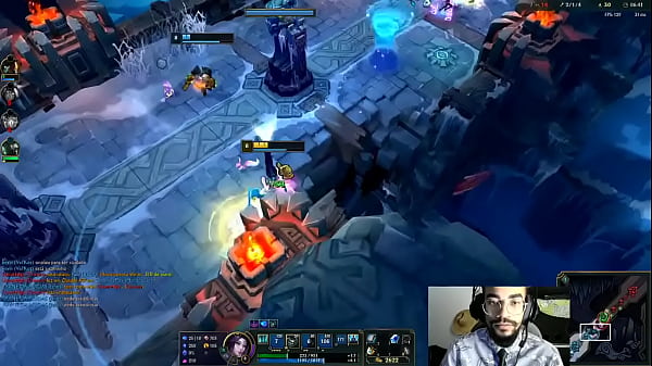 Zoinho Taking in Boga!