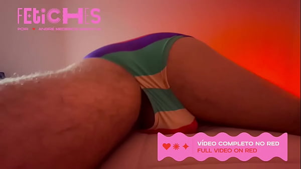 Download Video - SUNGAS - gostoso experimenta diversas sungas - V&Iacute;DEO completo no RED