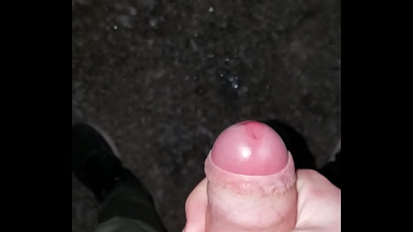 Smoking hot cumshot outdoor