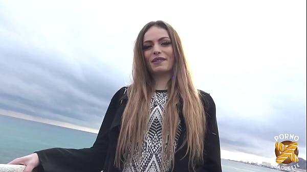 Beautiful student Clara is very hot to fuck her trainer