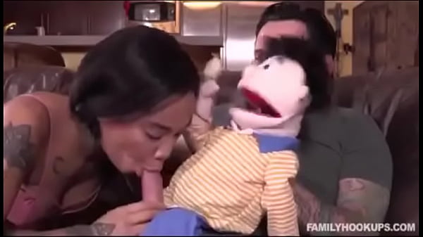 thumb deepthroat