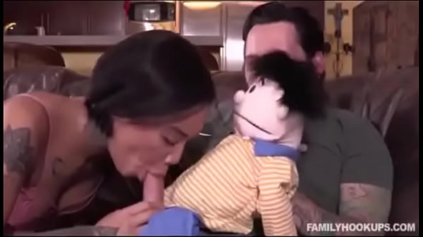 thumb deepthroat