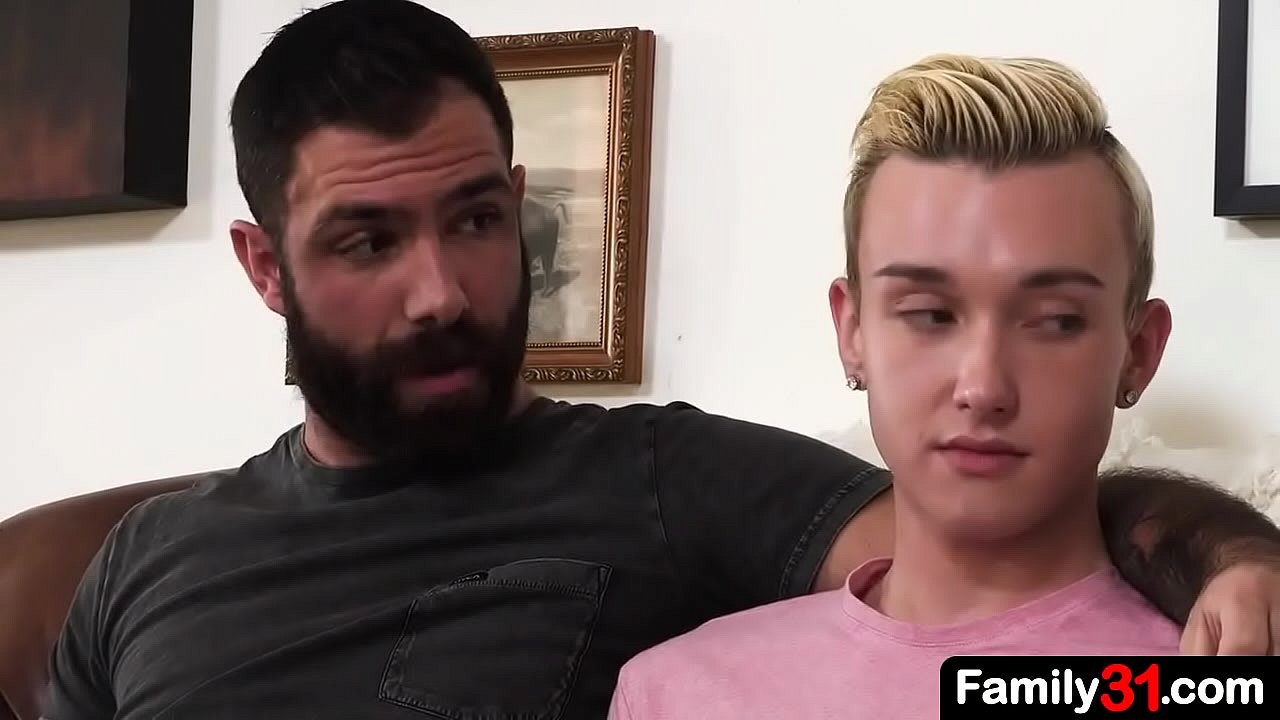 Su padrastro entiende la atracción del hijastro por los chicos mayores, así que lo invita a unirse a un trío desagradable con el chico mayor de al lado.
                   threesome gay stepfather old young gay anal stepson fuck taboo gay next door gay step gay stepdad stepson muchos negros